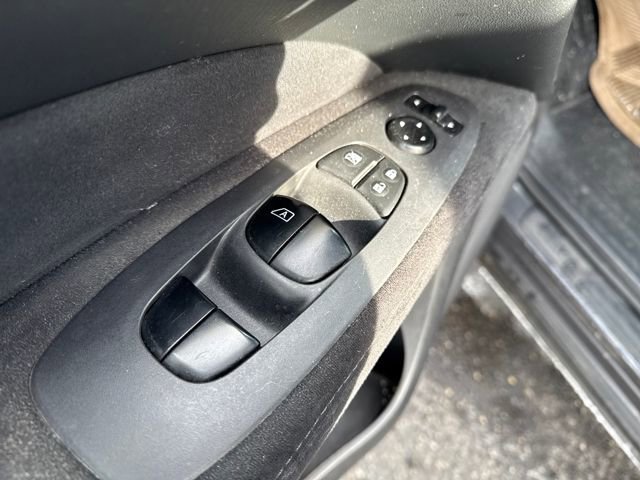 Used 2013 Nissan Pathfinder S image 16