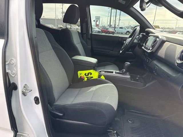 Used 2021 Toyota Tacoma TRD Off-Road AWD/4WD image 17