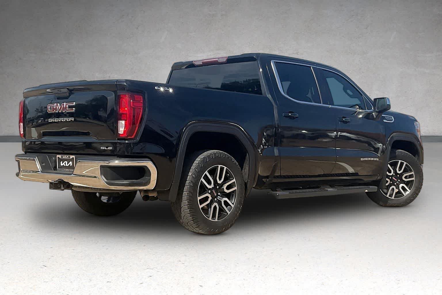 Used 2019 GMC Sierra 1500 SLE w/ SLE Value Package AWD/4WD image 21