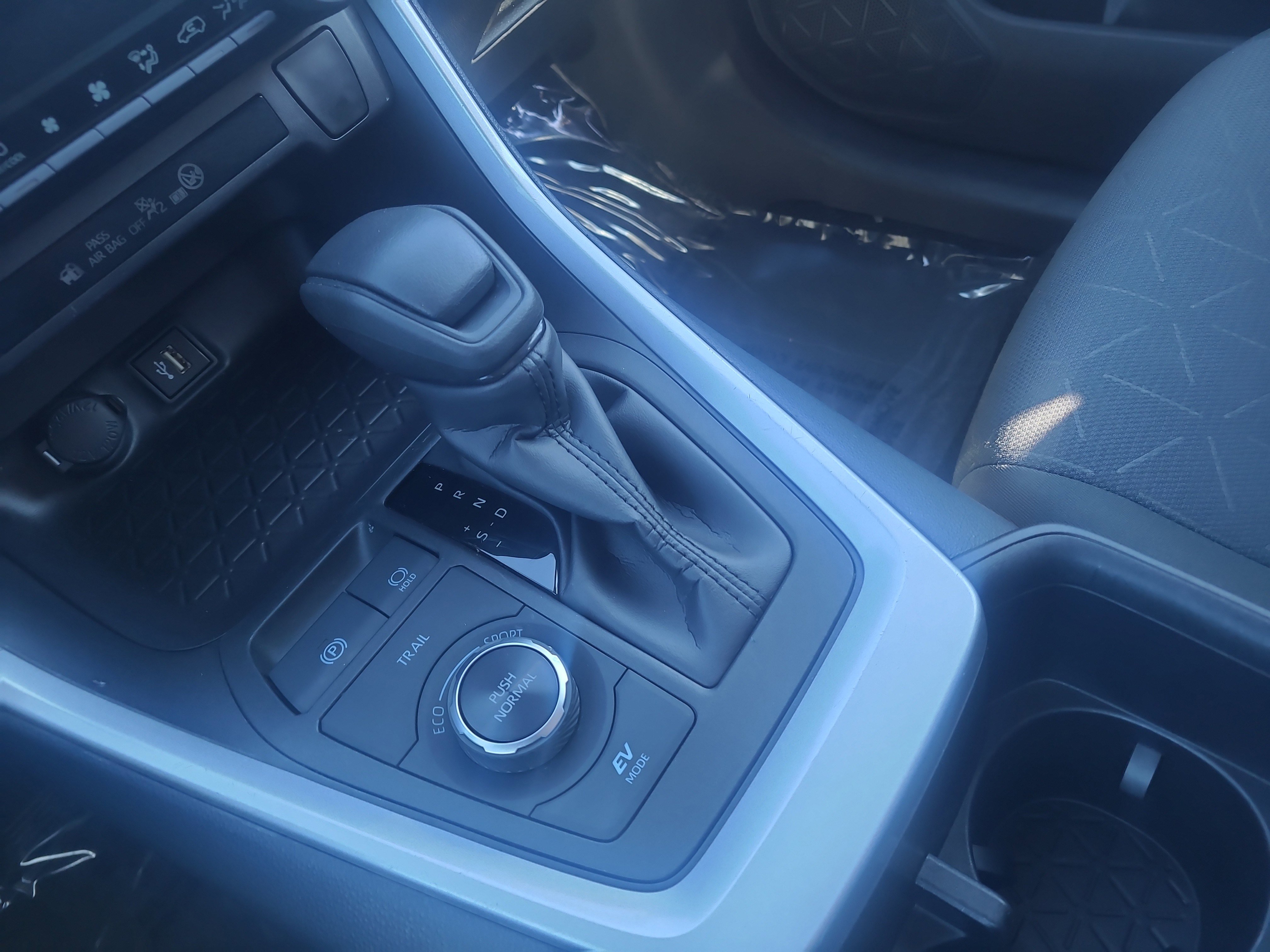 Certified 2025 Toyota RAV4 XLE image 20