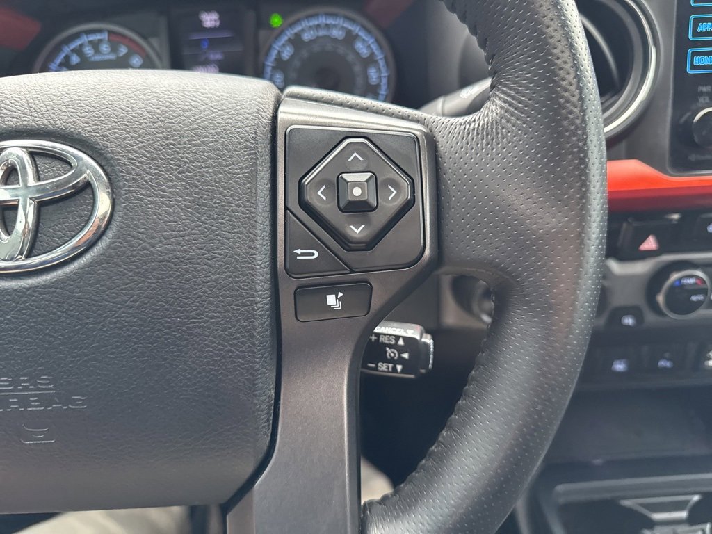 Used 2016 Toyota Tacoma TRD Sport w/ Premium & Technology Package image 27