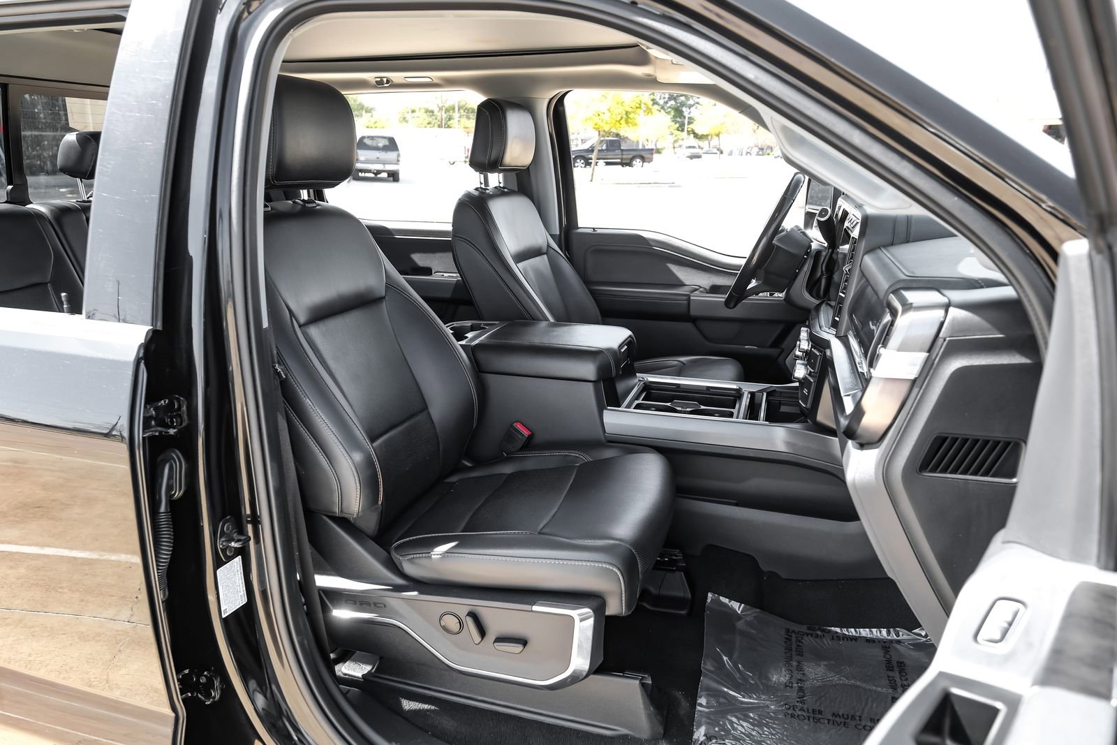 Used 2023 Ford F350 Lariat image 37