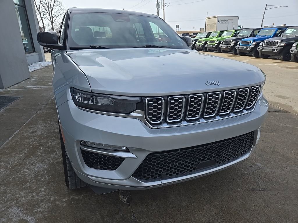 Used 2025 Jeep Grand Cherokee Summit image 13