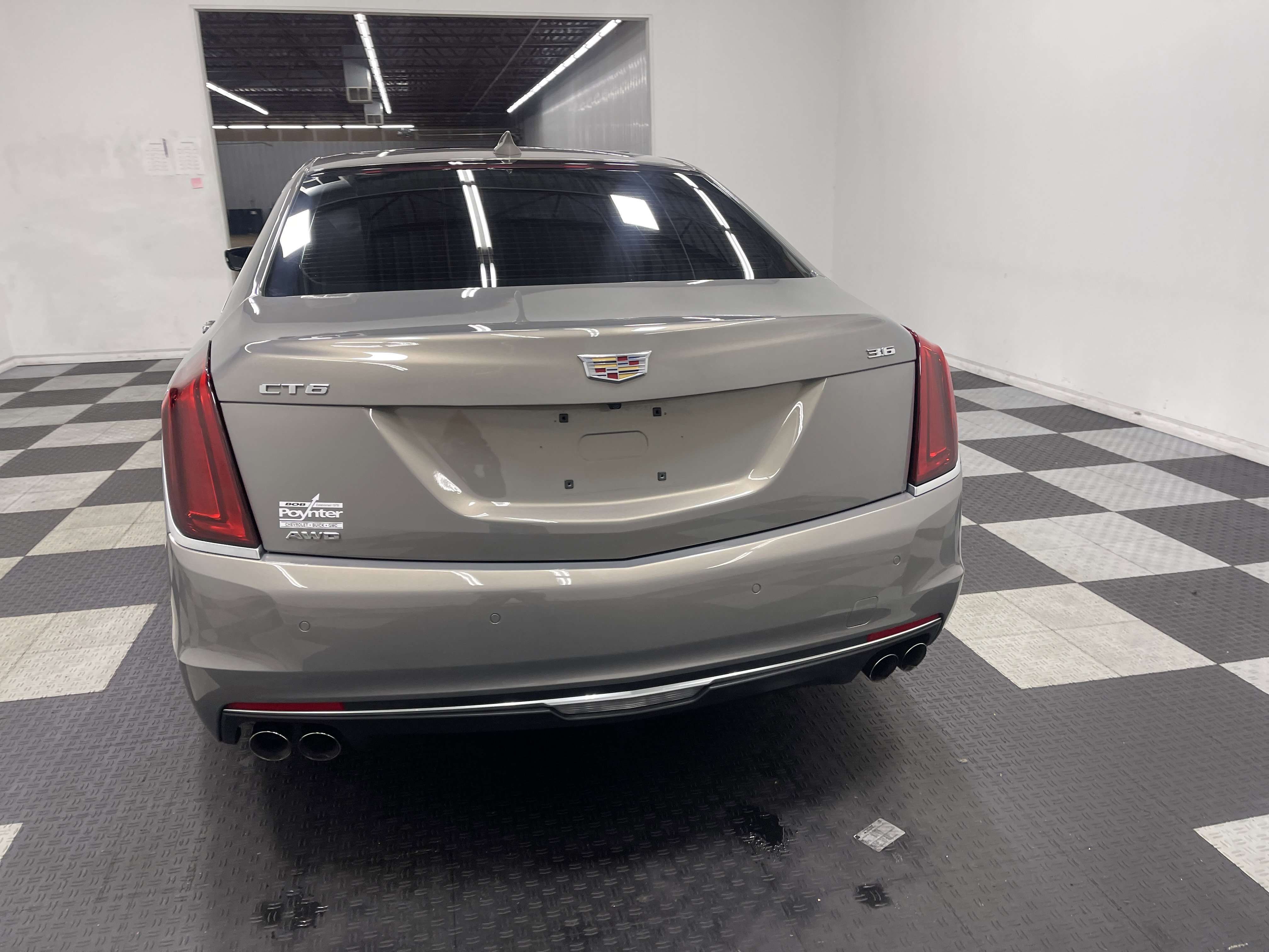 Used 2018 Cadillac CT6 3.6 AWD image 3