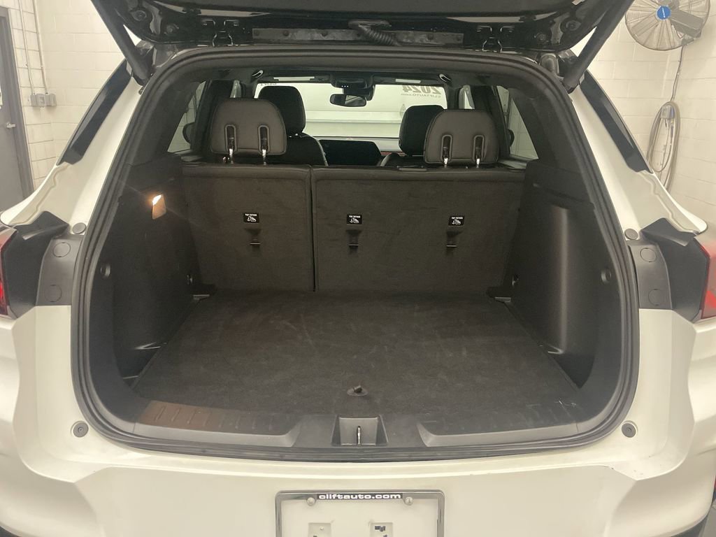 Used 2024 Chevrolet TrailBlazer RS w/ Convenience Package FWD image 18