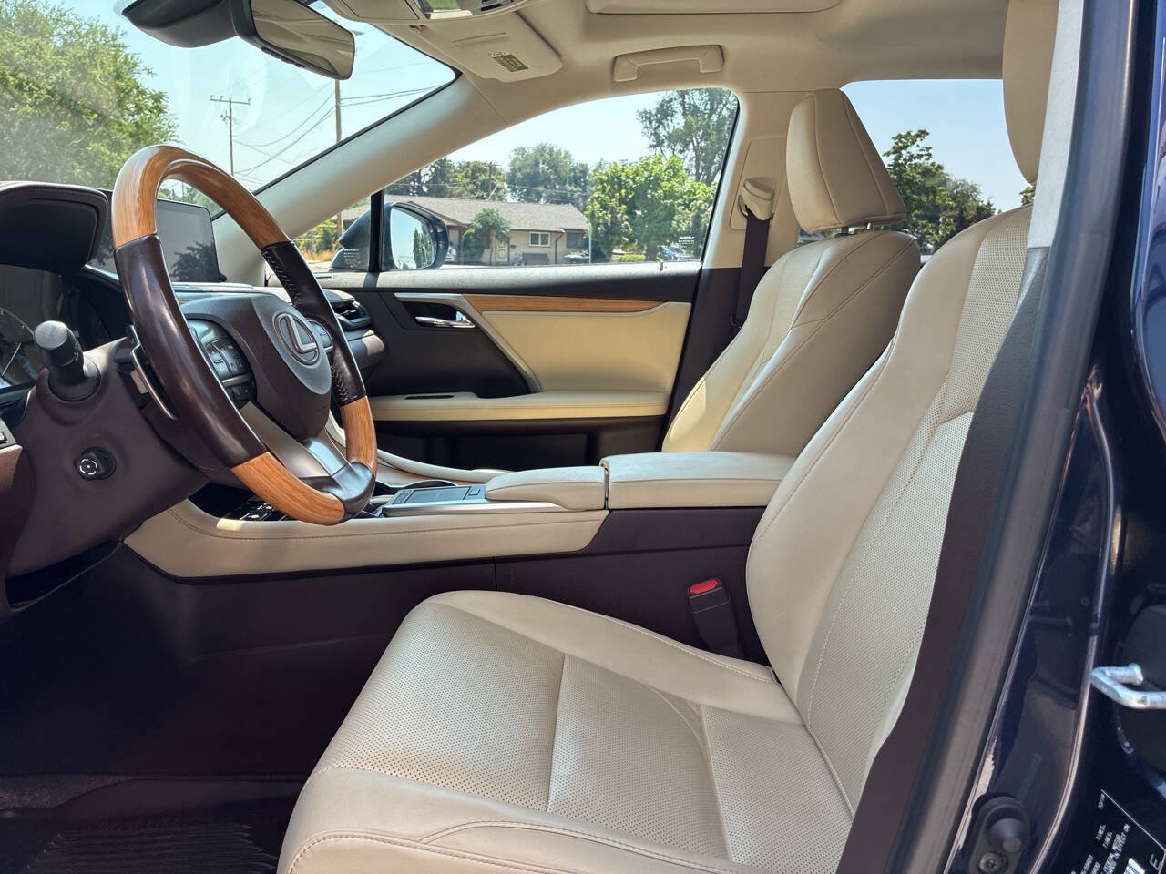 Used 2020 Lexus RX 350L Premium w/ Premium Package AWD/4WD image 7