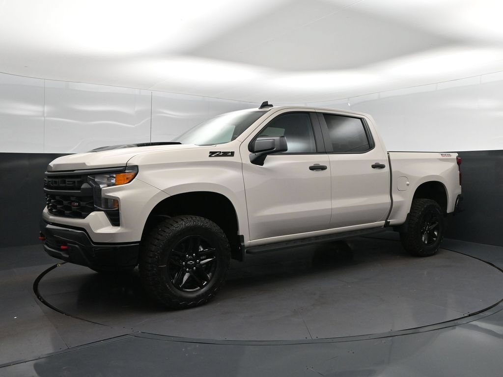 New 2026 Chevrolet Silverado 1500 Custom Trail Boss w/ LPO, Dark Essentials Package AWD/4WD image 3