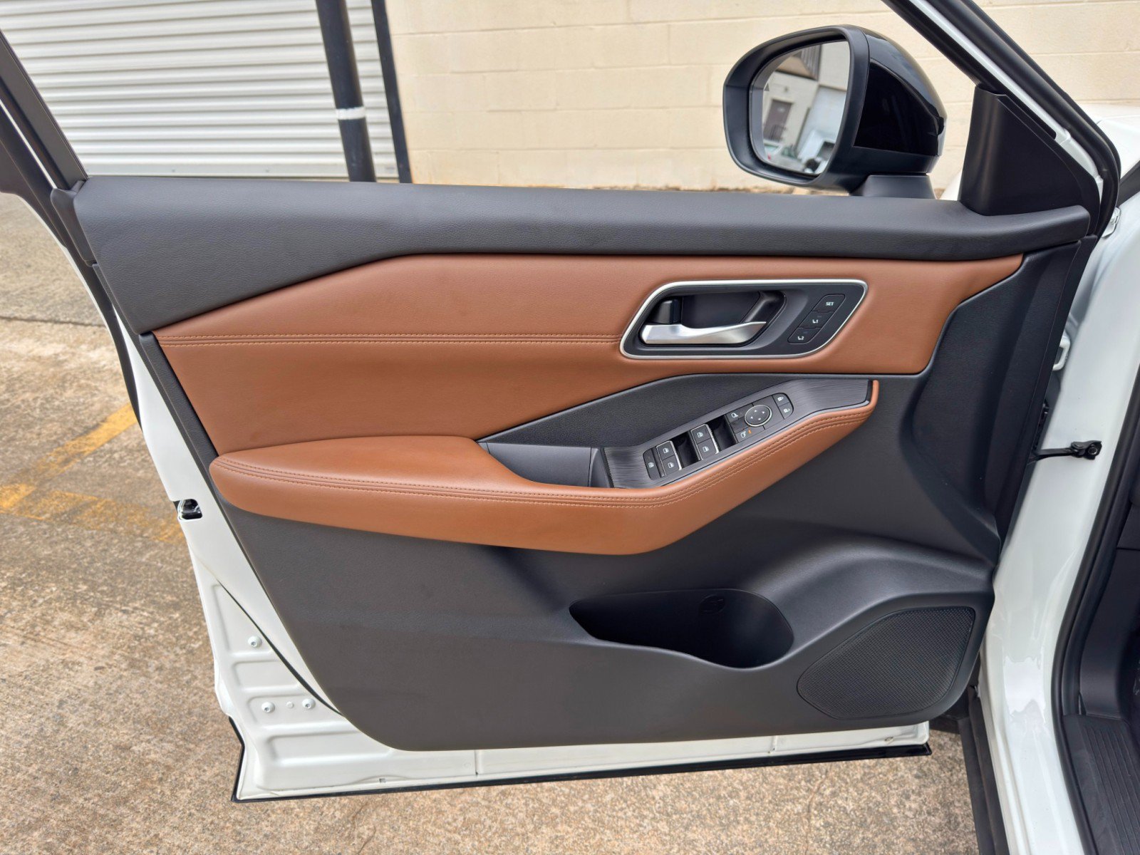 Used 2024 Nissan Rogue Platinum w/ Platinum Premium Package FWD image 40