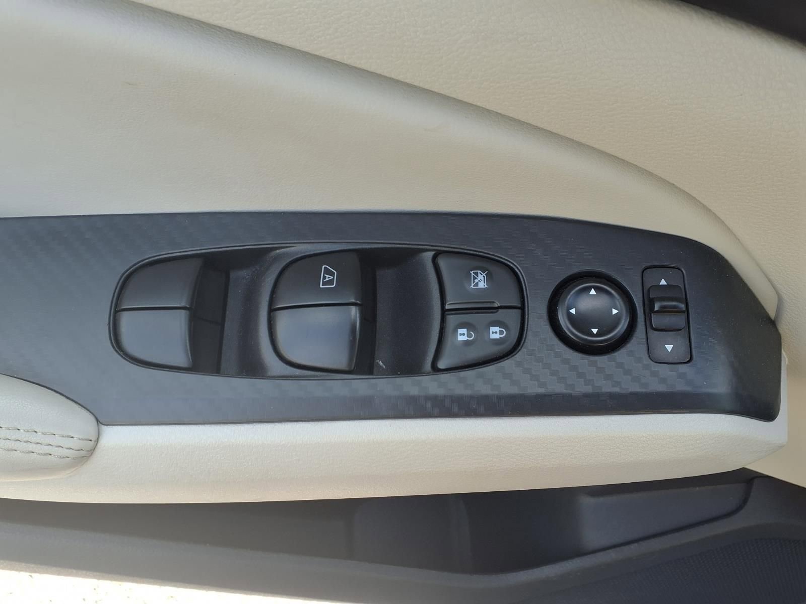 Used 2025 Nissan Altima 2.5 SV image 7