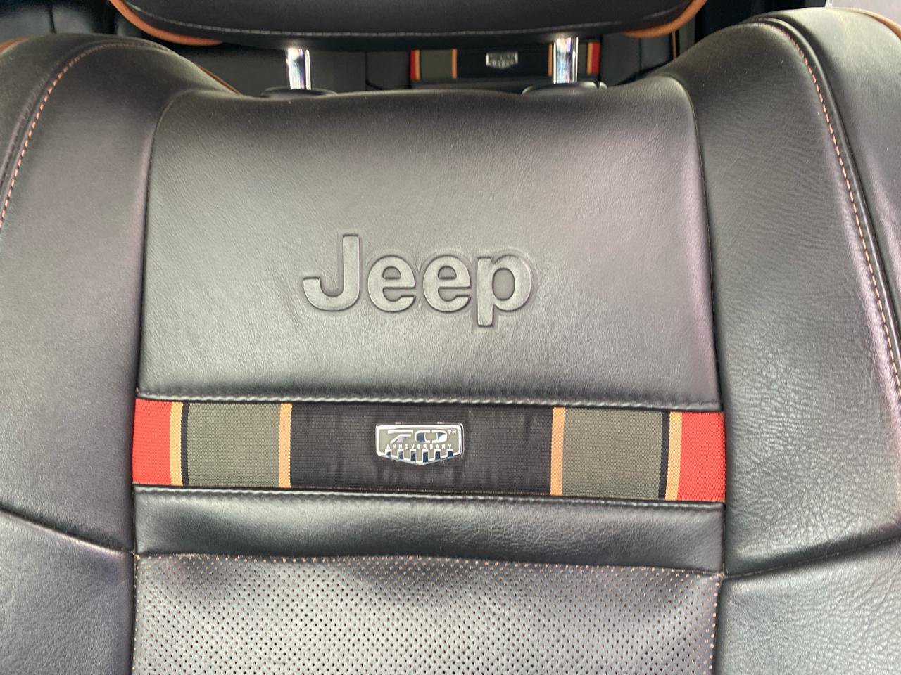 Used 2011 Jeep Grand Cherokee 70th Anniversary AWD/4WD image 15