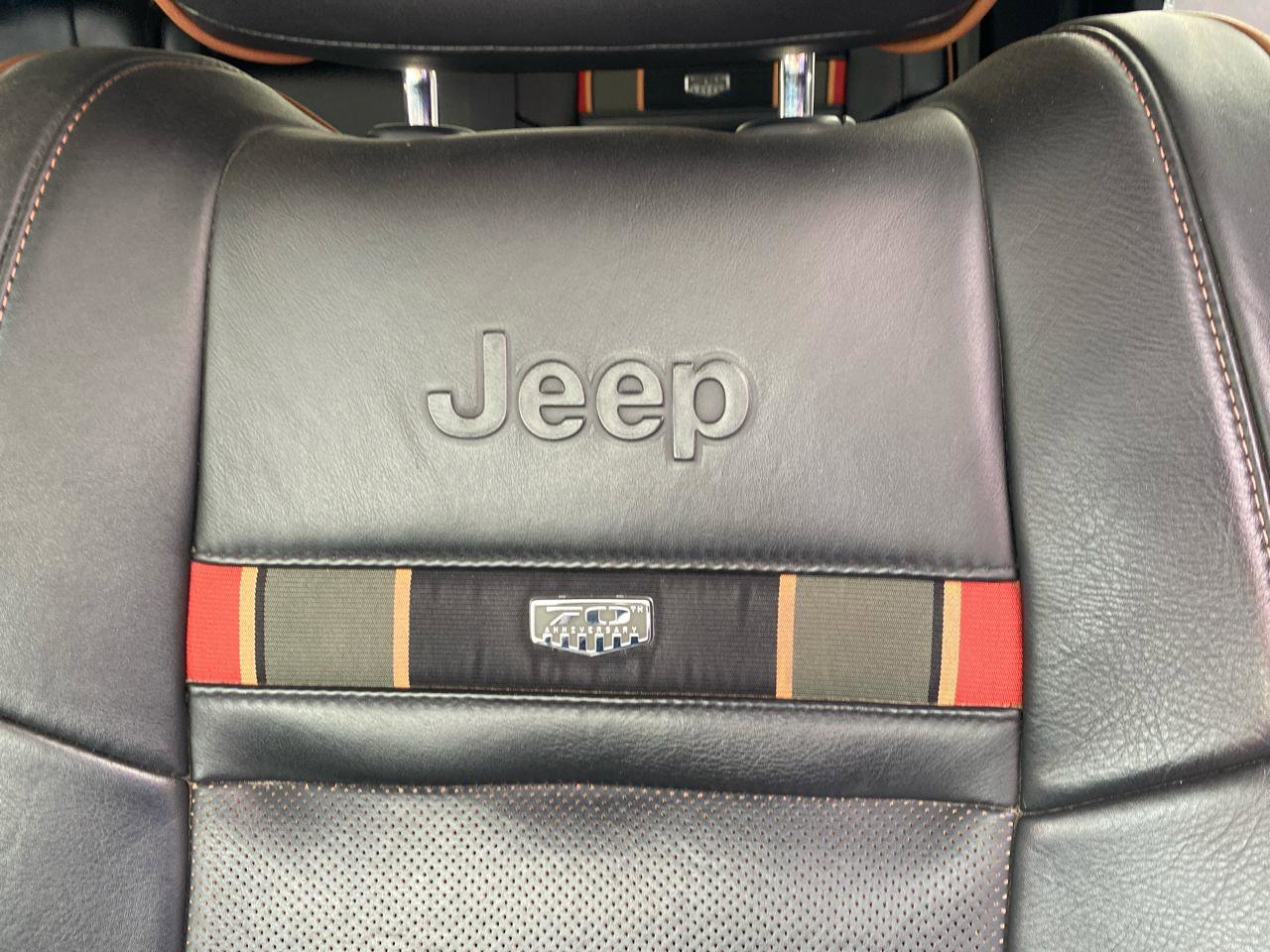 Used 2011 Jeep Grand Cherokee 70th Anniversary AWD/4WD image 15