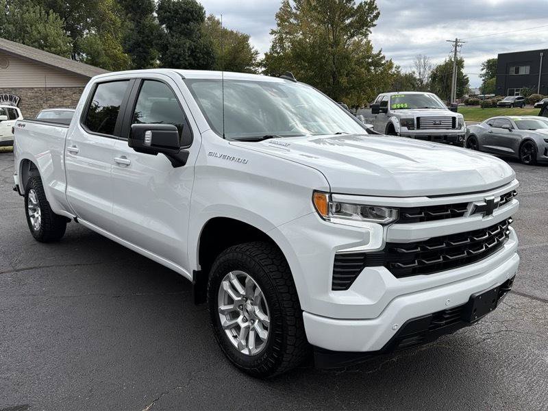Used 2024 Chevrolet Silverado 1500 RST w/ Convenience Package II AWD/4WD image 3