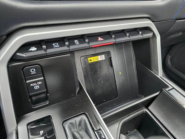 Used 2024 Toyota Tundra Platinum AWD/4WD image 29