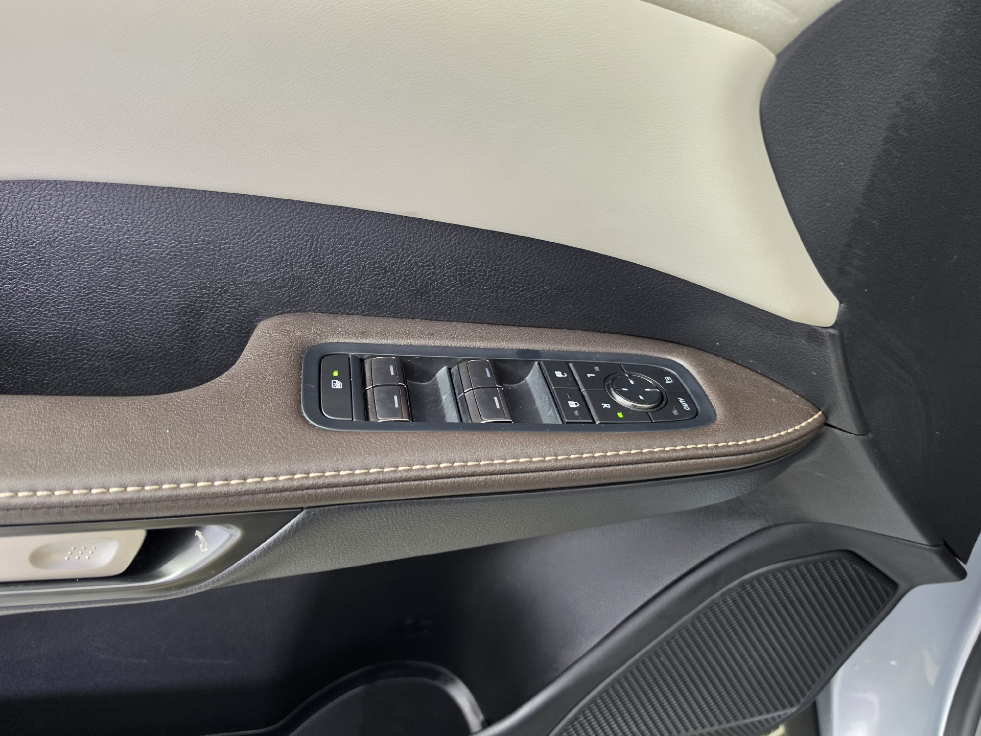 Used 2024 Lexus RX 350 FWD w/ Convenience Package image 6