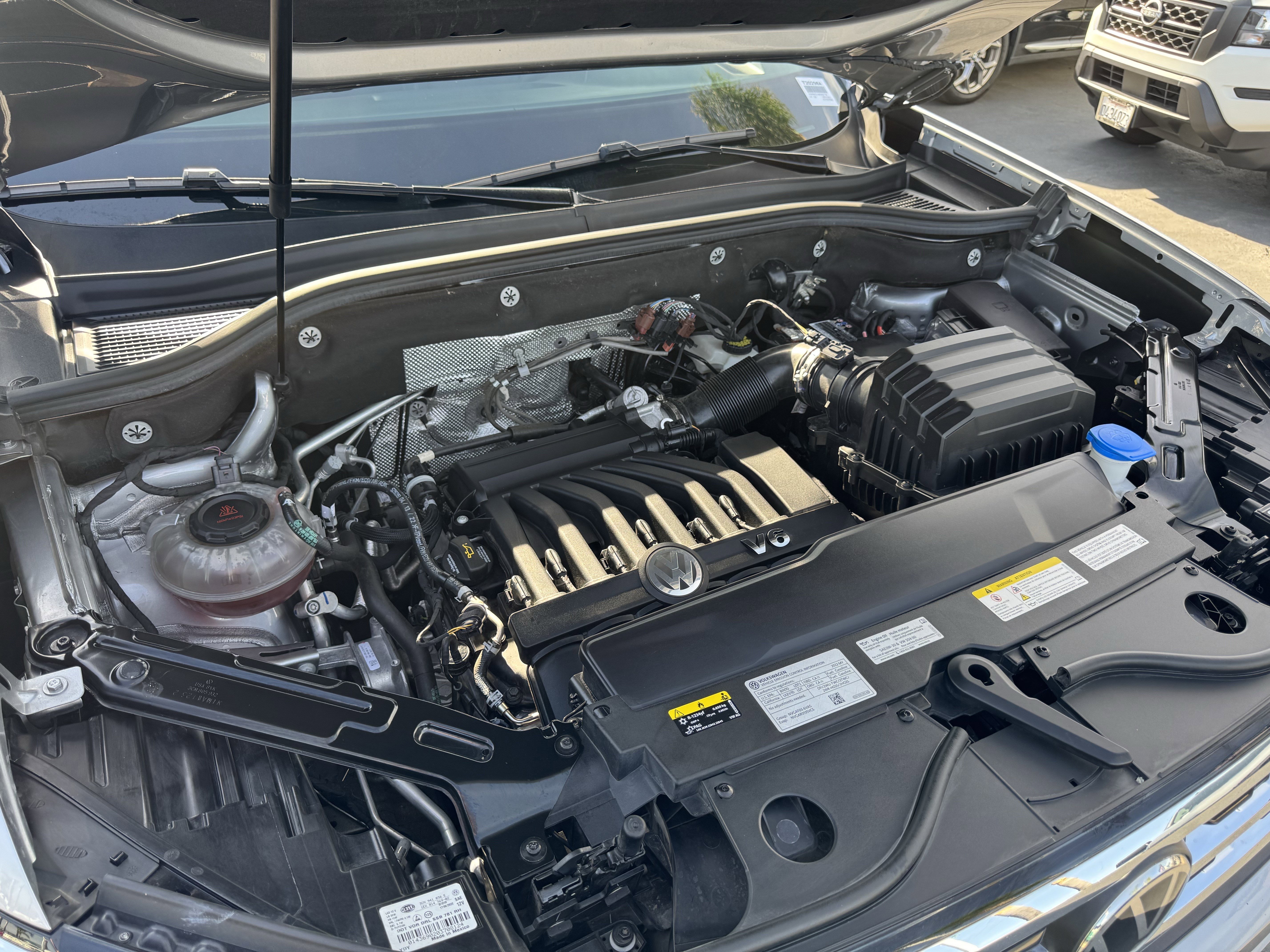 Certified 2022 Volkswagen Atlas SE w/ Panoramic Sunroof Package AWD/4WD image 40