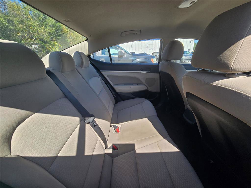 Used 2020 Hyundai Elantra SEL w/ Convenience Package (C2) FWD image 6