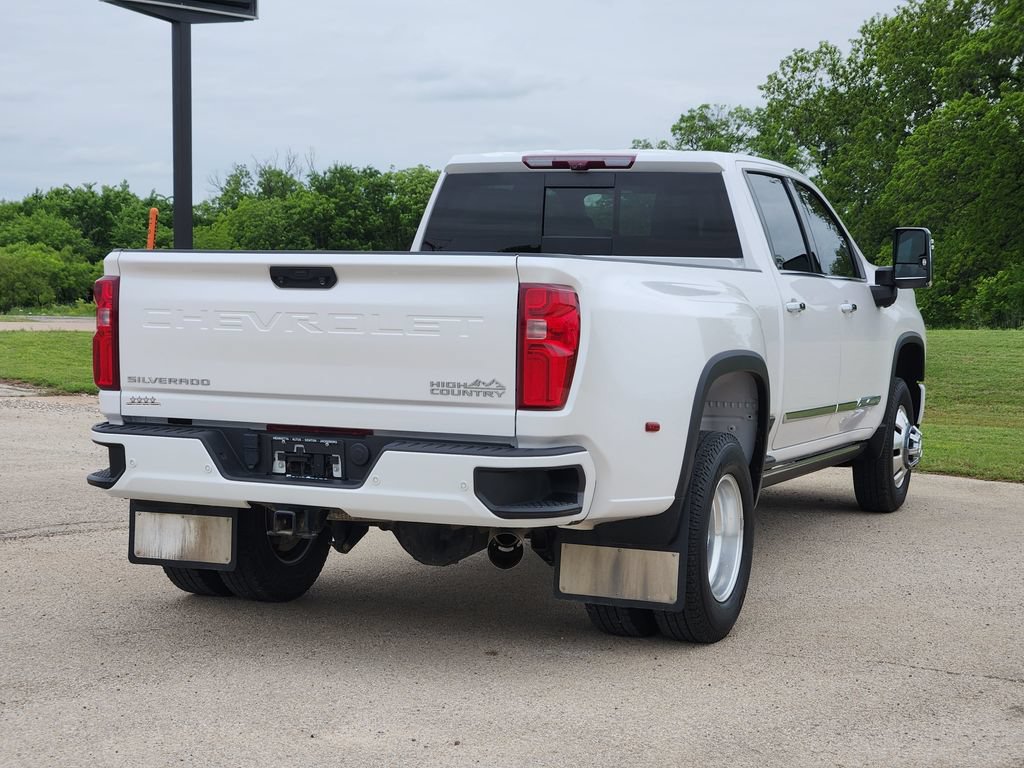 Used 2024 Chevrolet Silverado 3500 High Country w/ High Country Premium Package AWD/4WD image 7