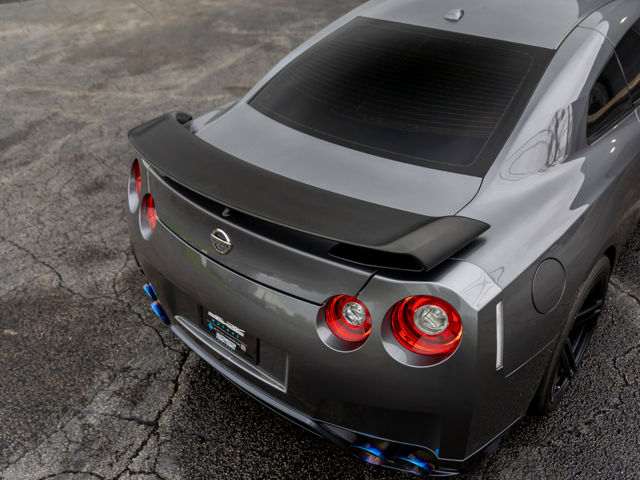 Used 2014 Nissan GT-R Black Edition image 13