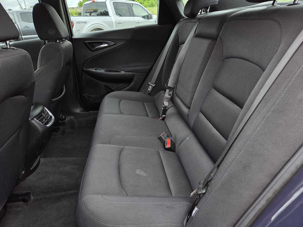 Used 2025 Chevrolet Malibu LT FWD image 17