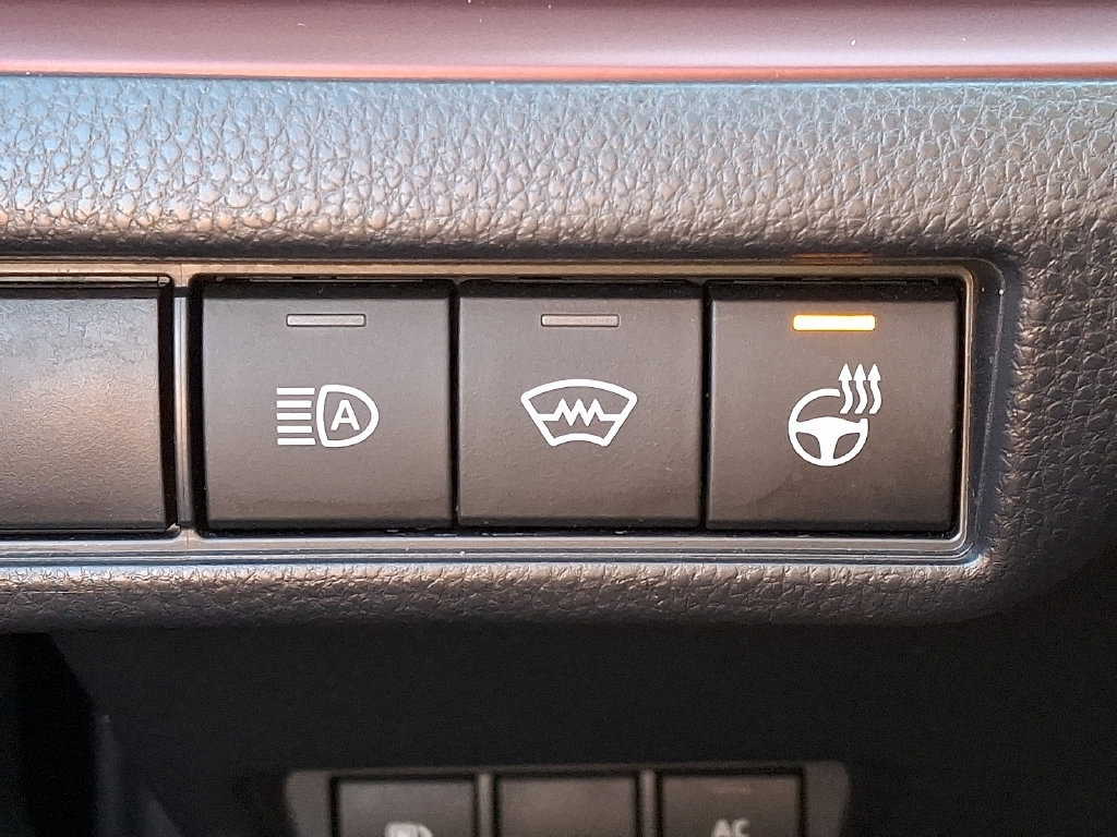 Used 2024 Toyota Prius Prime FWD image 26