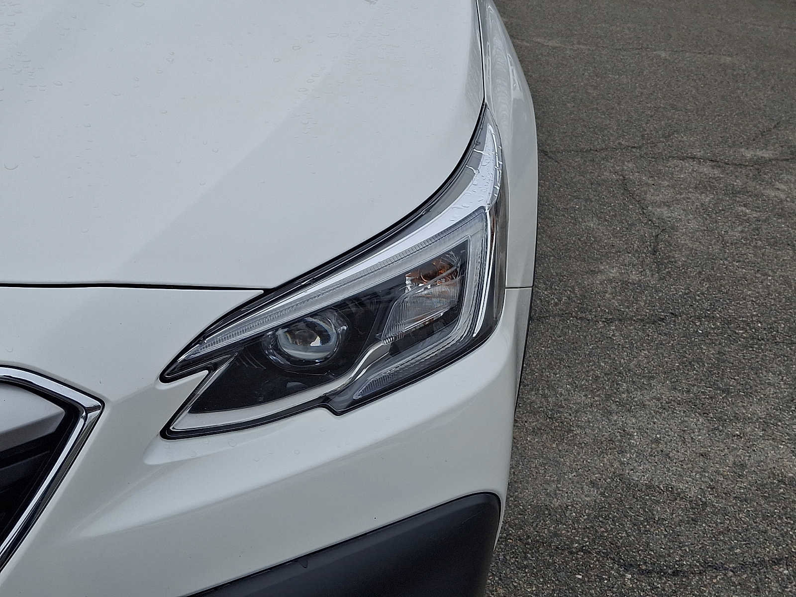 Used 2020 Subaru Outback Limited image 10