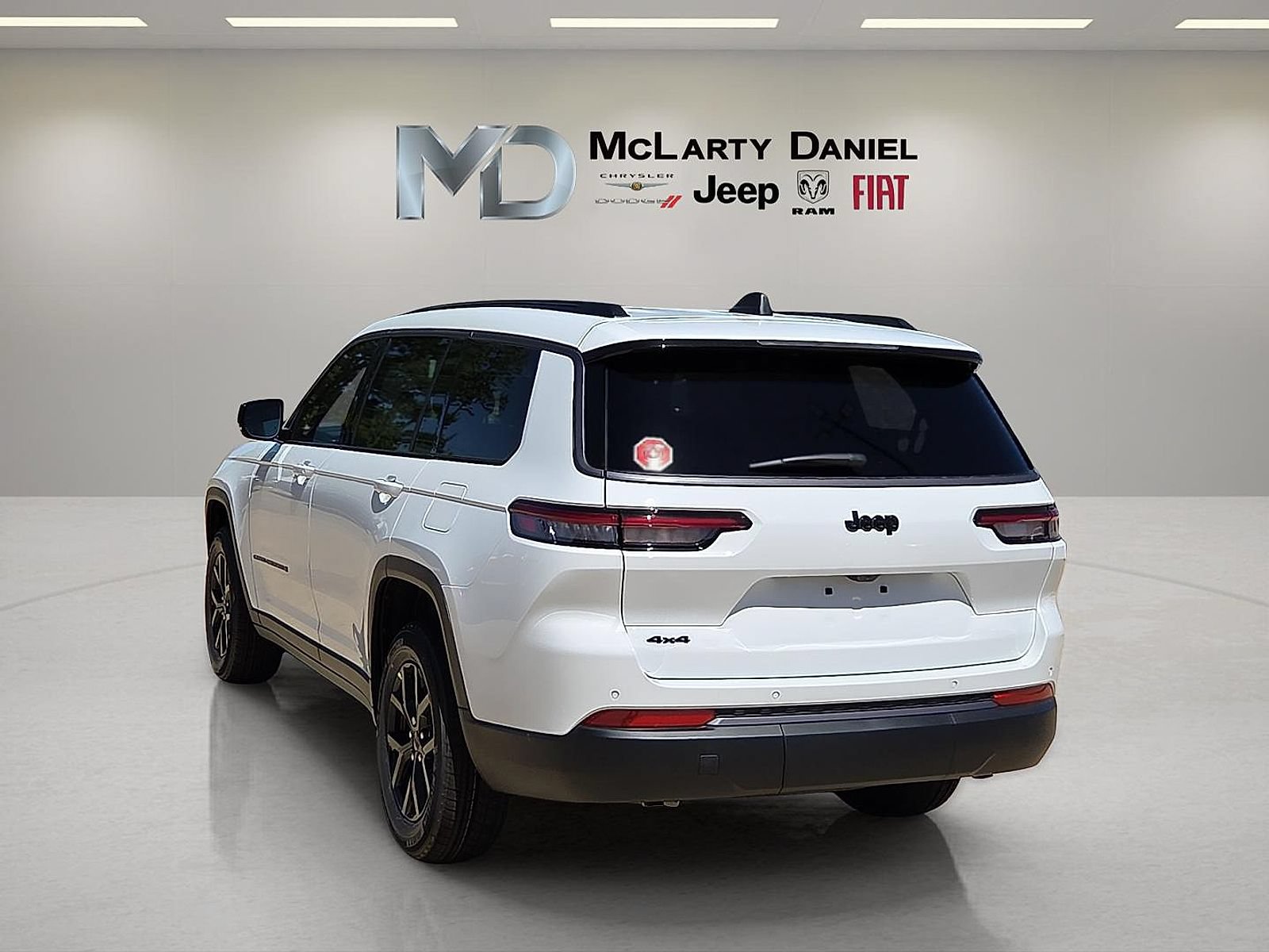 New 2026 Jeep Grand Cherokee L 4WD image 4