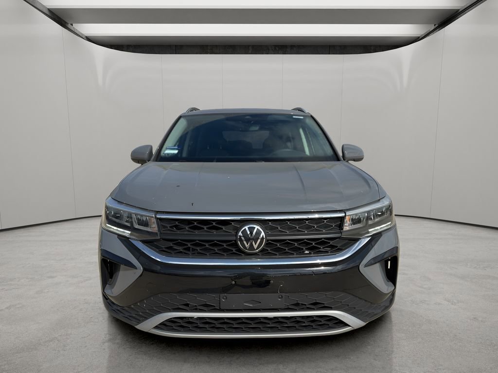 Used 2023 Volkswagen Taos SE image 8