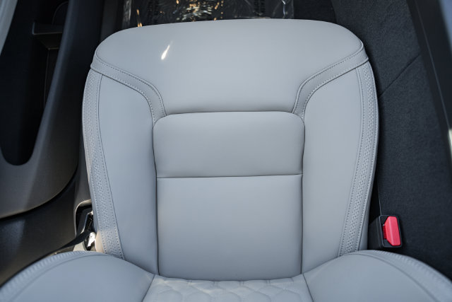 New 2027 Volvo XC60 B5 Plus AWD/4WD image 32