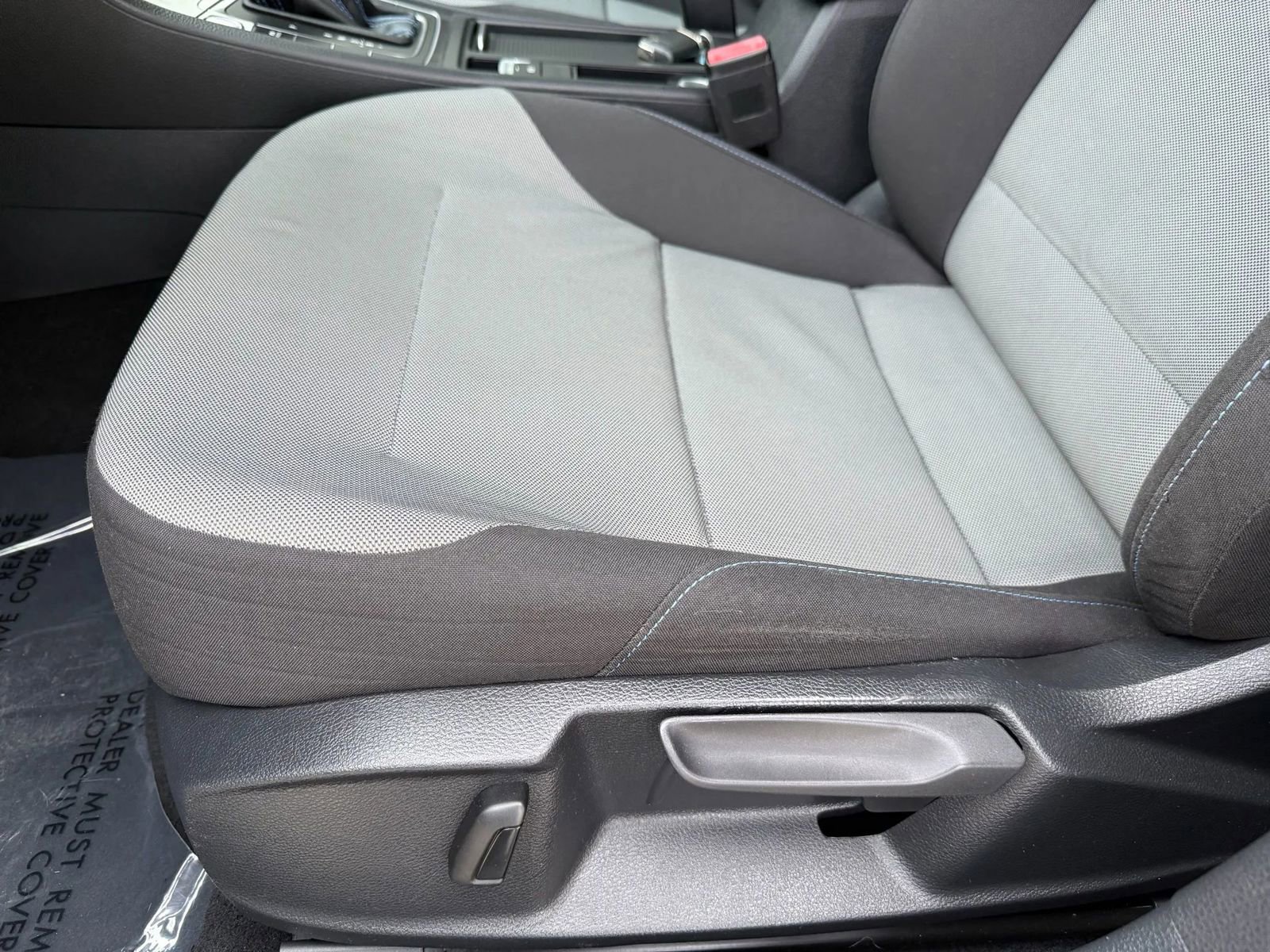 Used 2016 Volkswagen e-Golf SE image 13
