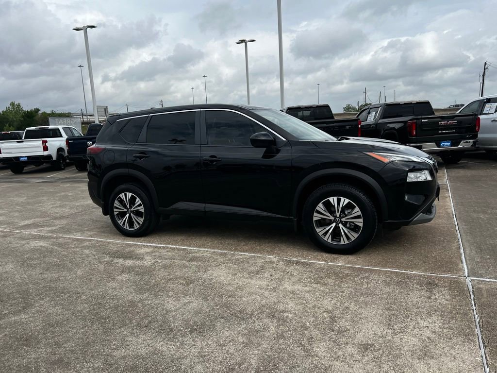 Used 2023 Nissan Rogue SV image 14