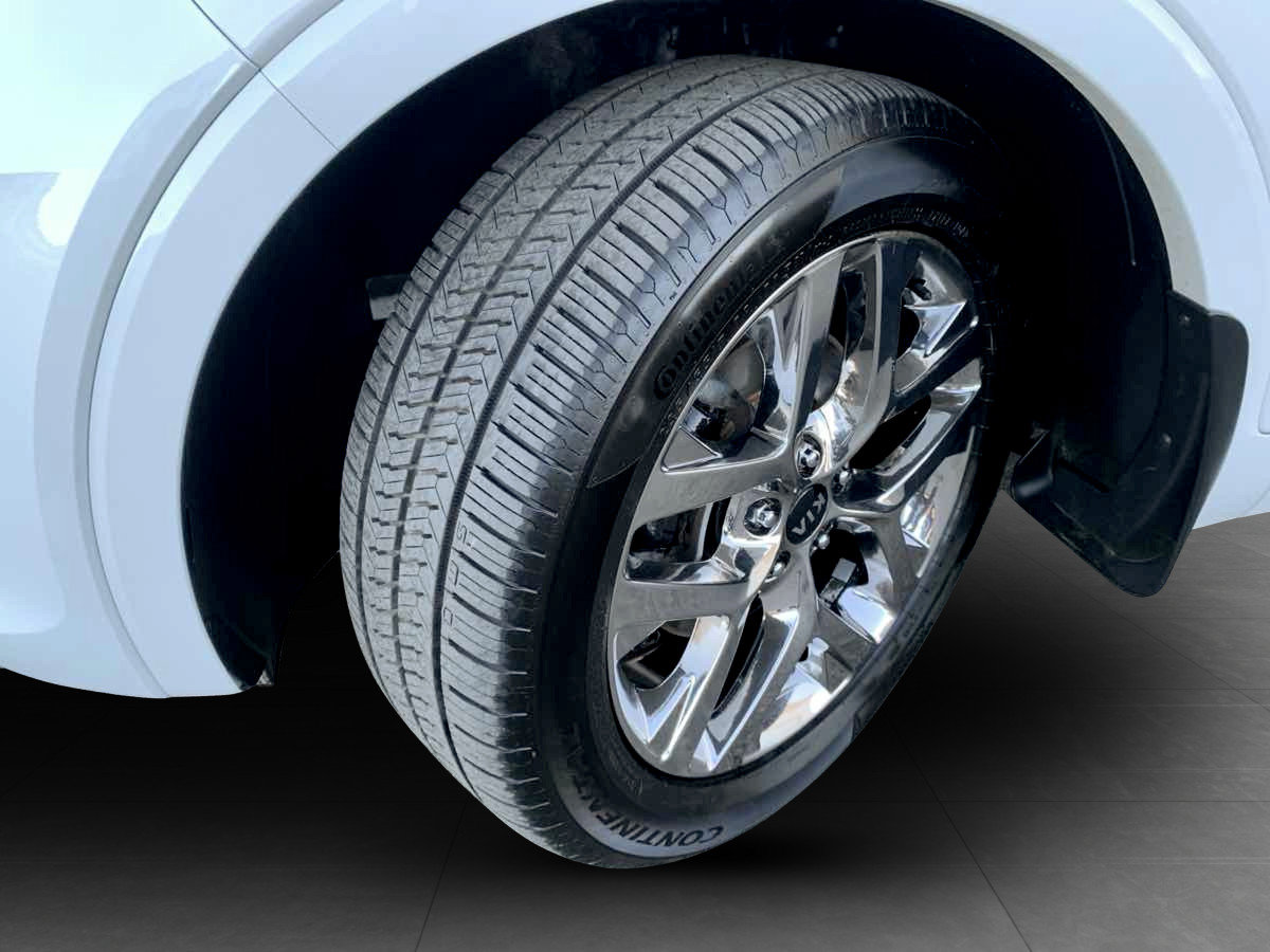 Used 2019 Kia Sorento AWD image 11