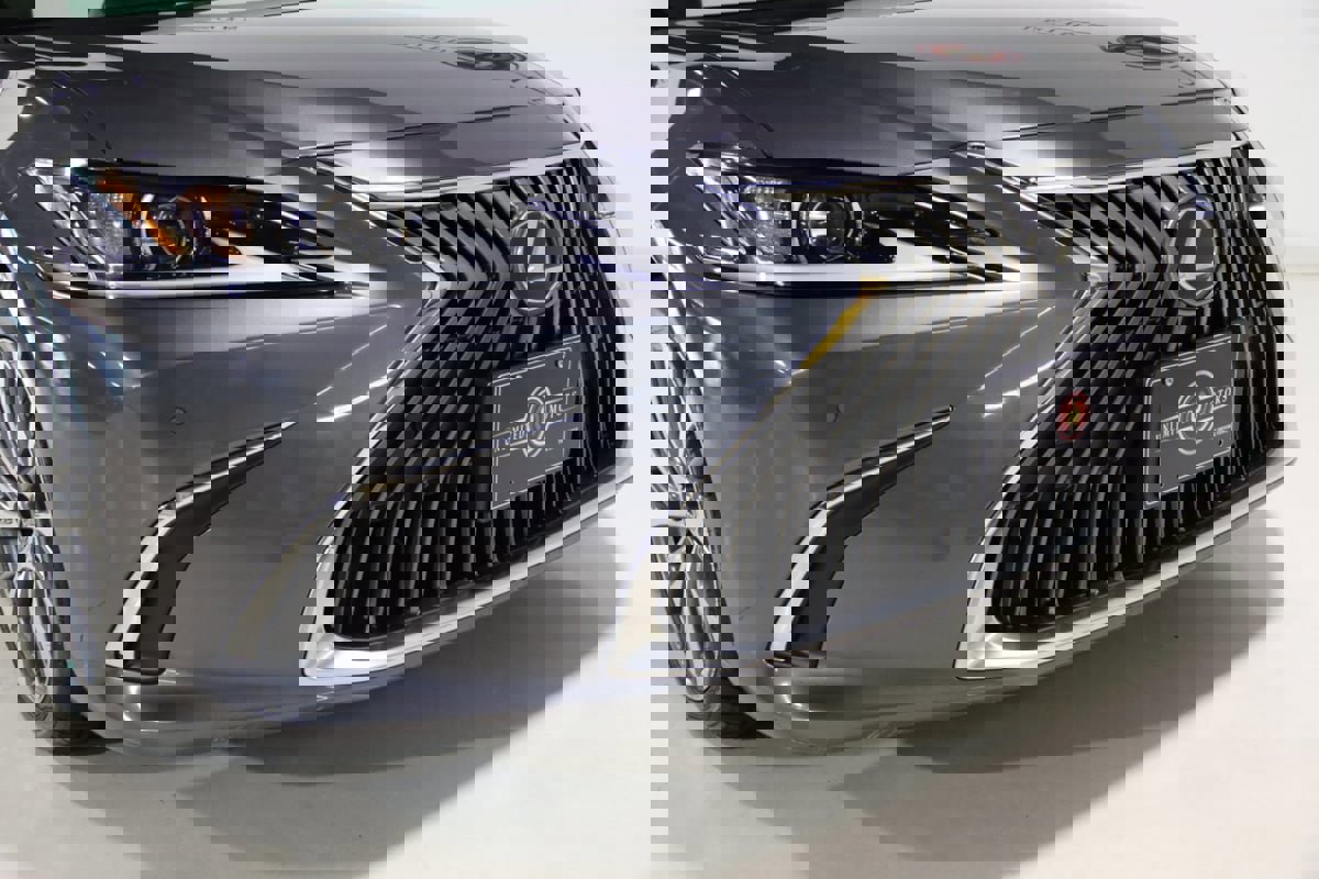 Used 2021 Lexus ES 250 w/ Premium Package image 21