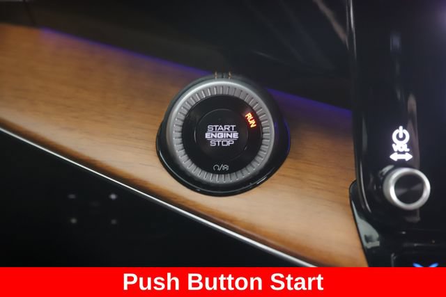 Used 2025 Jeep Grand Wagoneer Series III w/ Rear Seat Video Group 1 AWD/4WD image 24