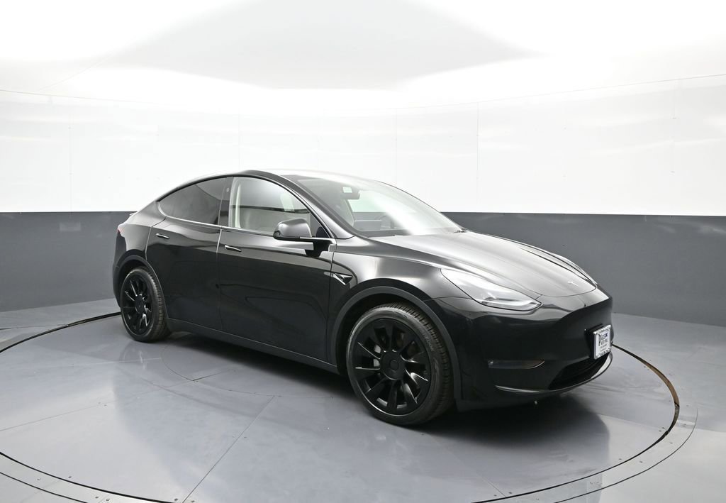 Used 2023 Tesla Model Y Long Range image 4