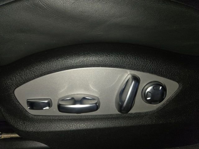 Used 2023 Porsche Macan image 12