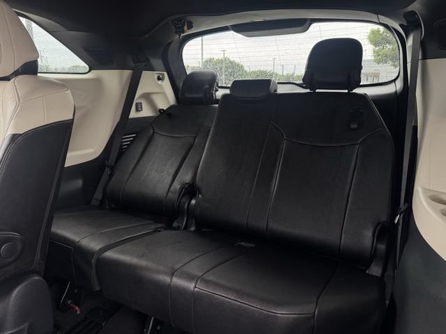 Used 2026 Toyota Sienna Platinum AWD/4WD image 25