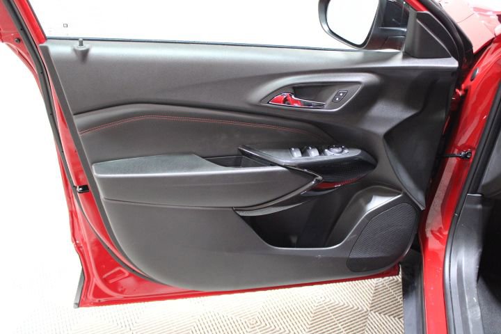 New 2026 Chevrolet Trax RS w/ Sunroof Package image 17