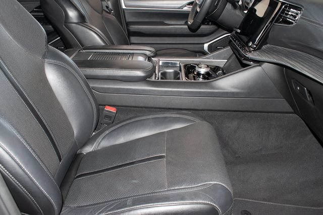 Used 2024 Jeep Wagoneer L Series II w/ Flexible Seating Group AWD/4WD image 11