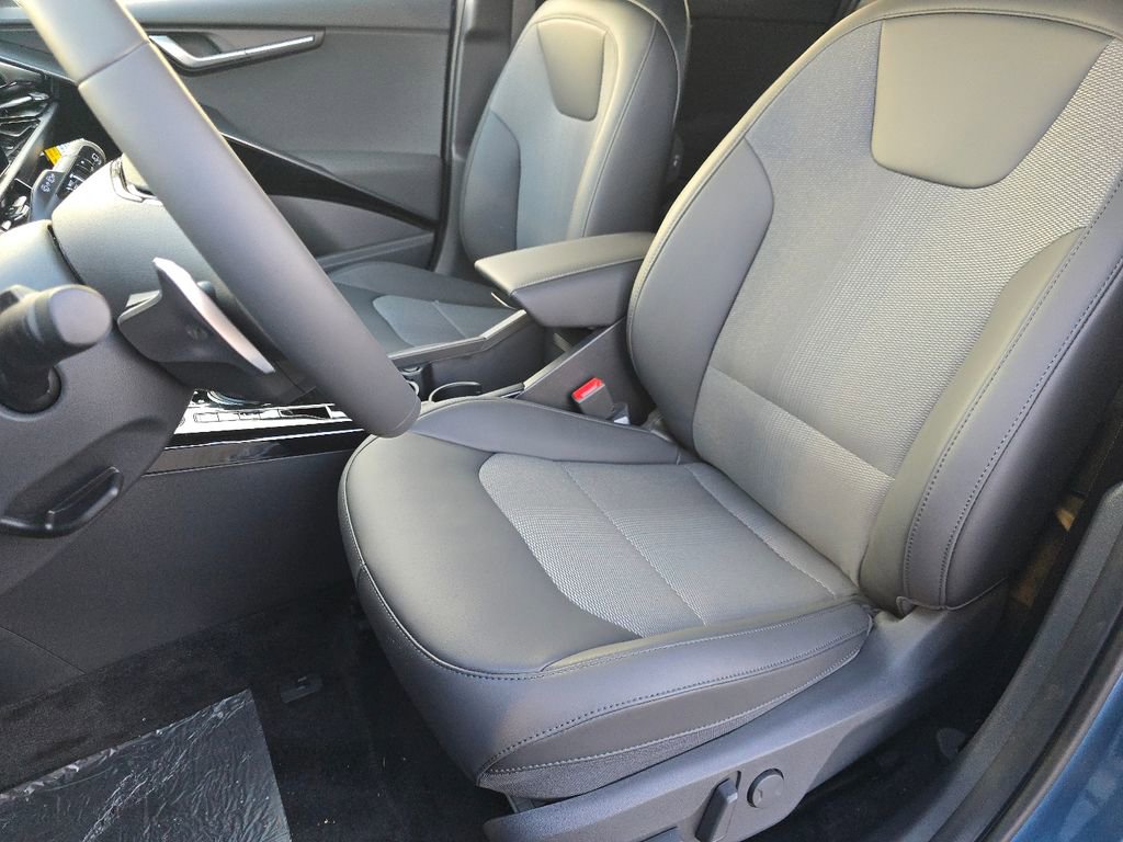 New 2025 Kia Niro Wind image 21