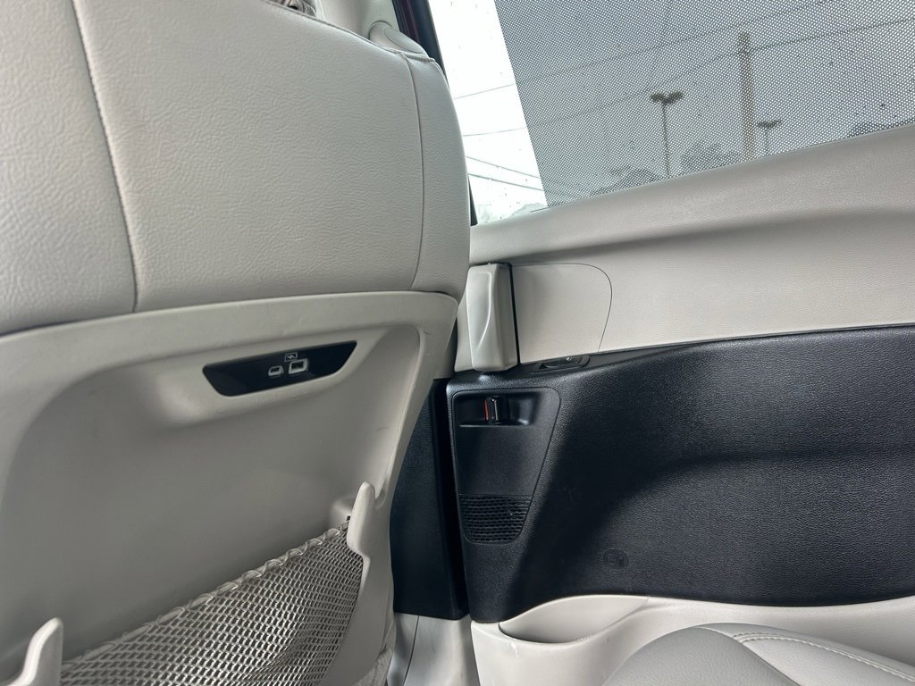 Used 2021 Chrysler Pacifica Touring-L image 29