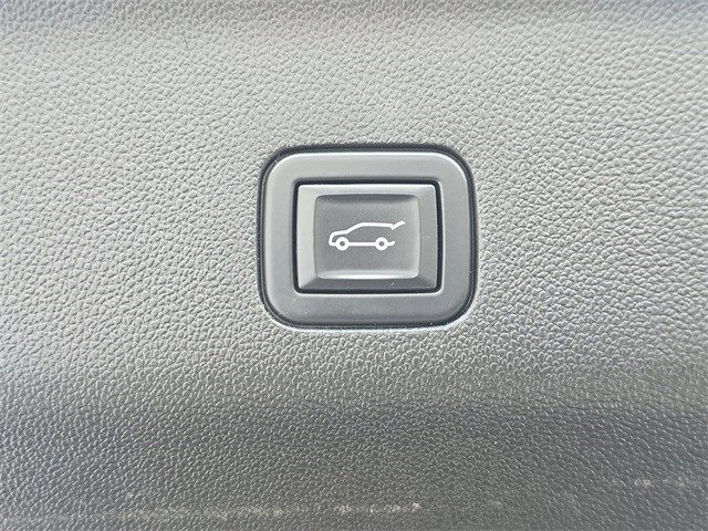 Used 2021 Cadillac Escalade ESV Premium Luxury image 15