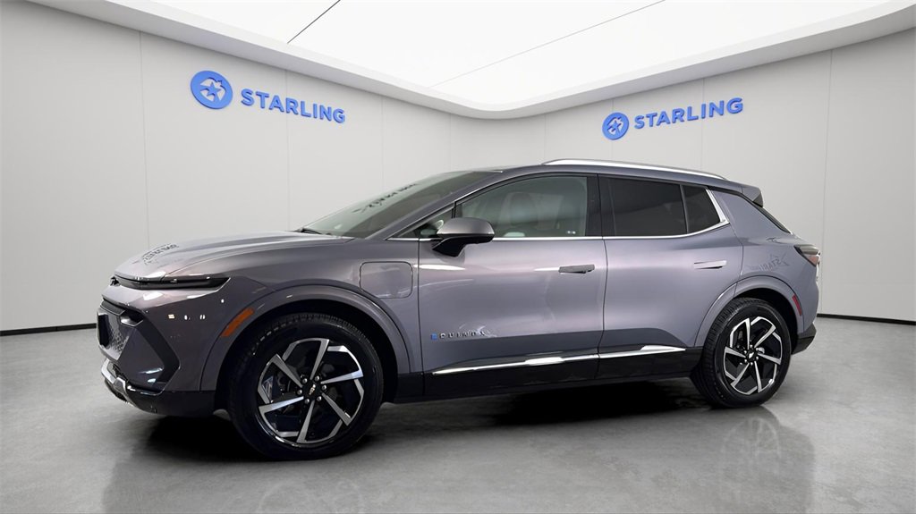 Used 2025 Chevrolet Equinox EV LT image 2