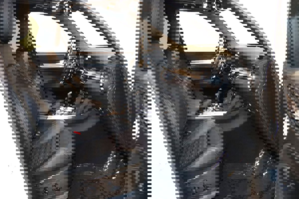 Used 2024 Alfa Romeo Stelvio Veloce image 60