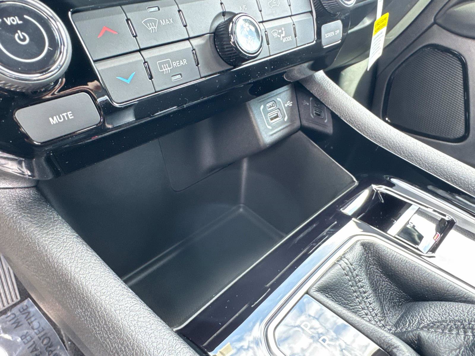 New 2026 Jeep Compass Latitude image 23