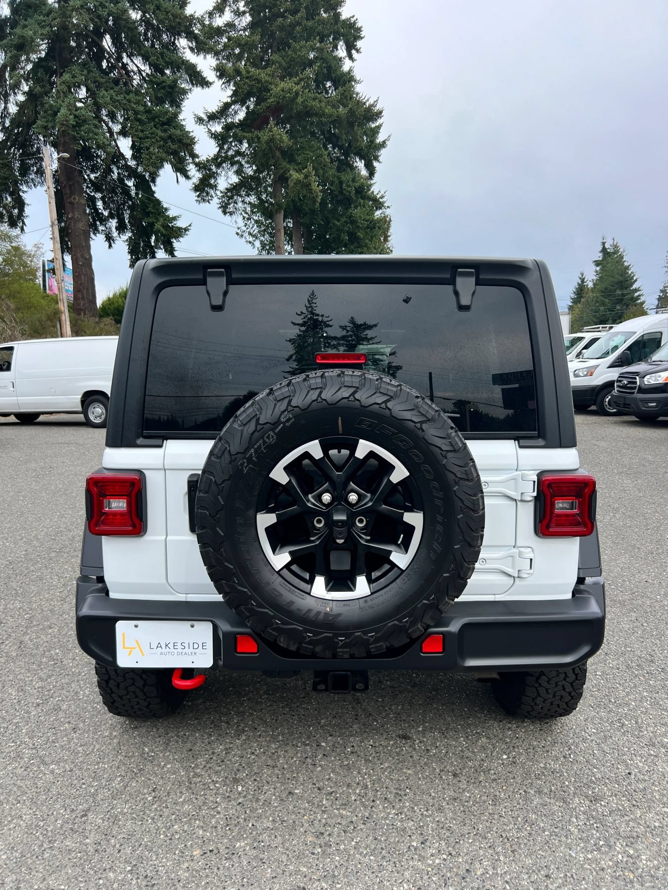 Used 2025 Jeep Wrangler Unlimited Rubicon AWD/4WD image 6