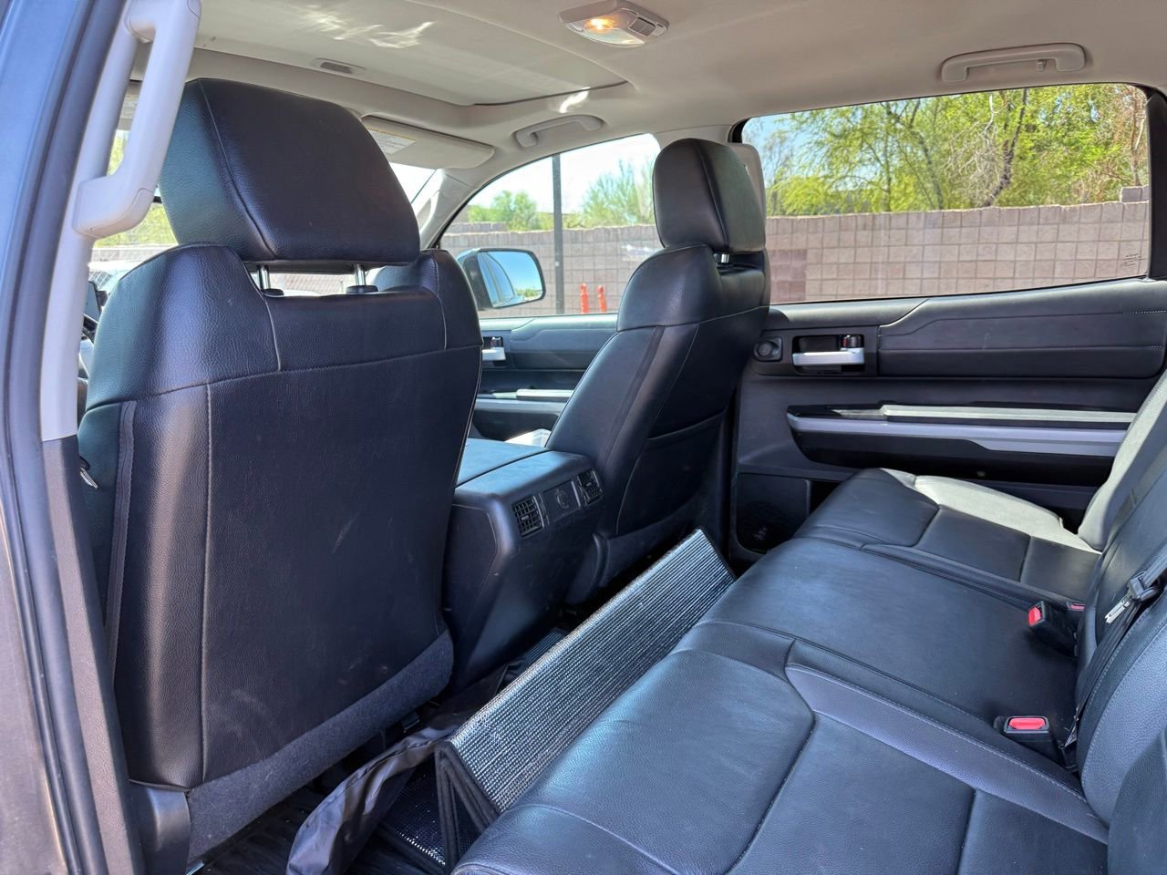 Used 2018 Toyota Tundra Limited w/ Limited Premium Package AWD/4WD image 12