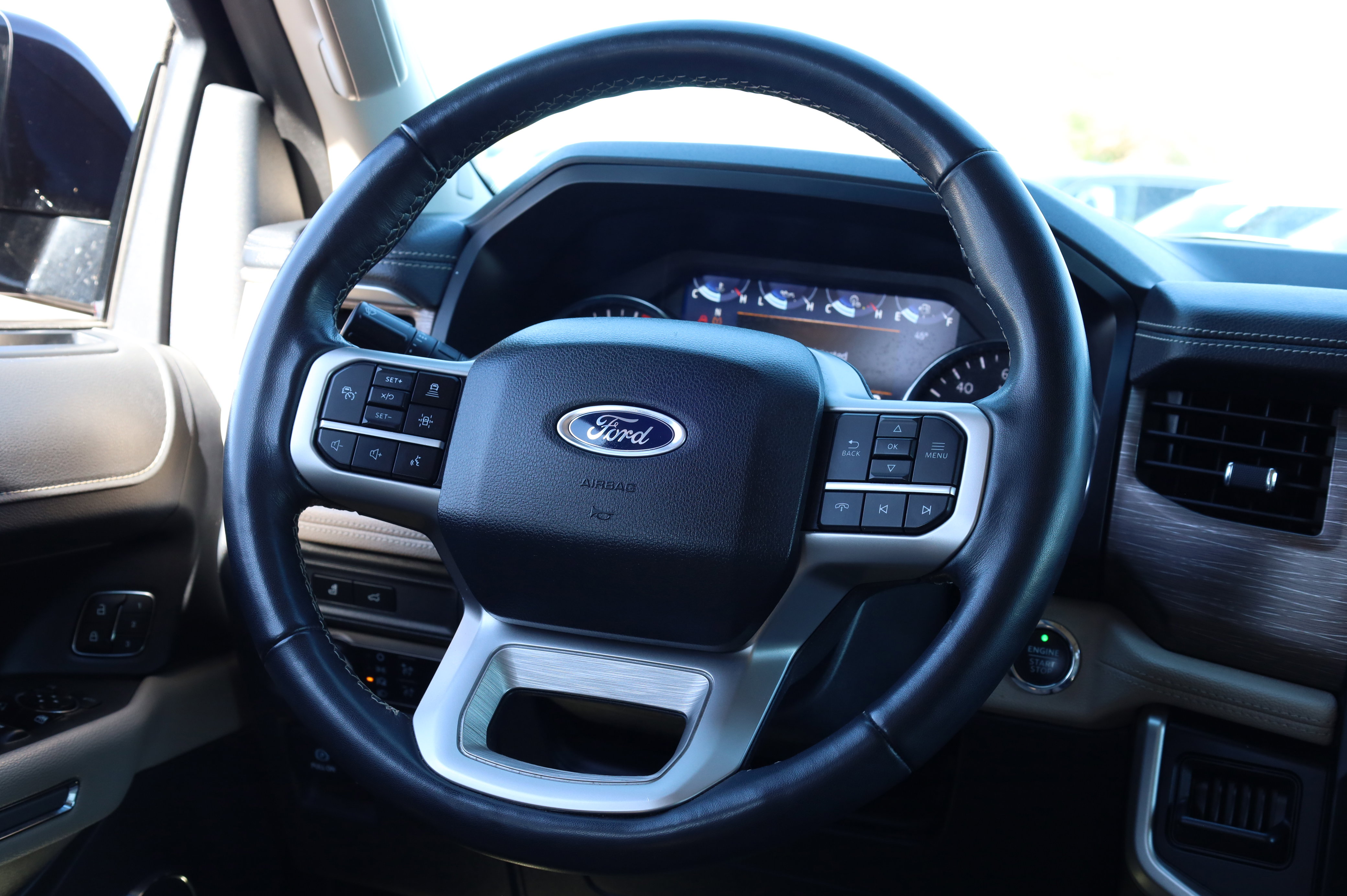 Used 2024 Ford Expedition Max Limited image 7