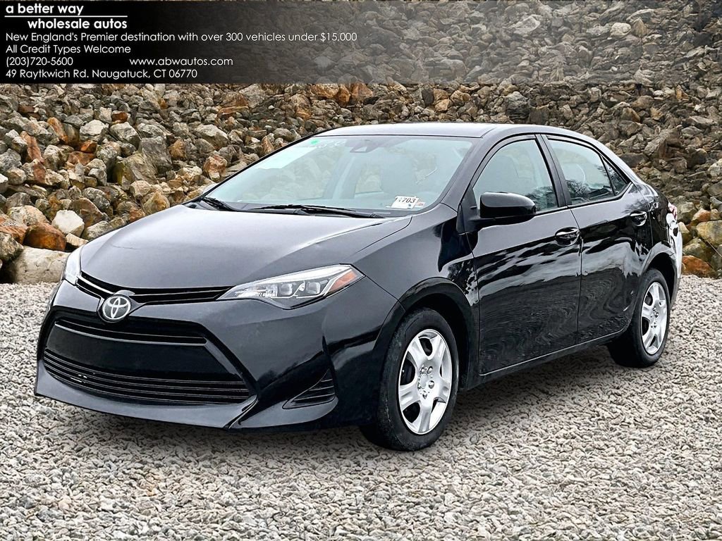 Used 2019 Toyota Corolla LE image 1
