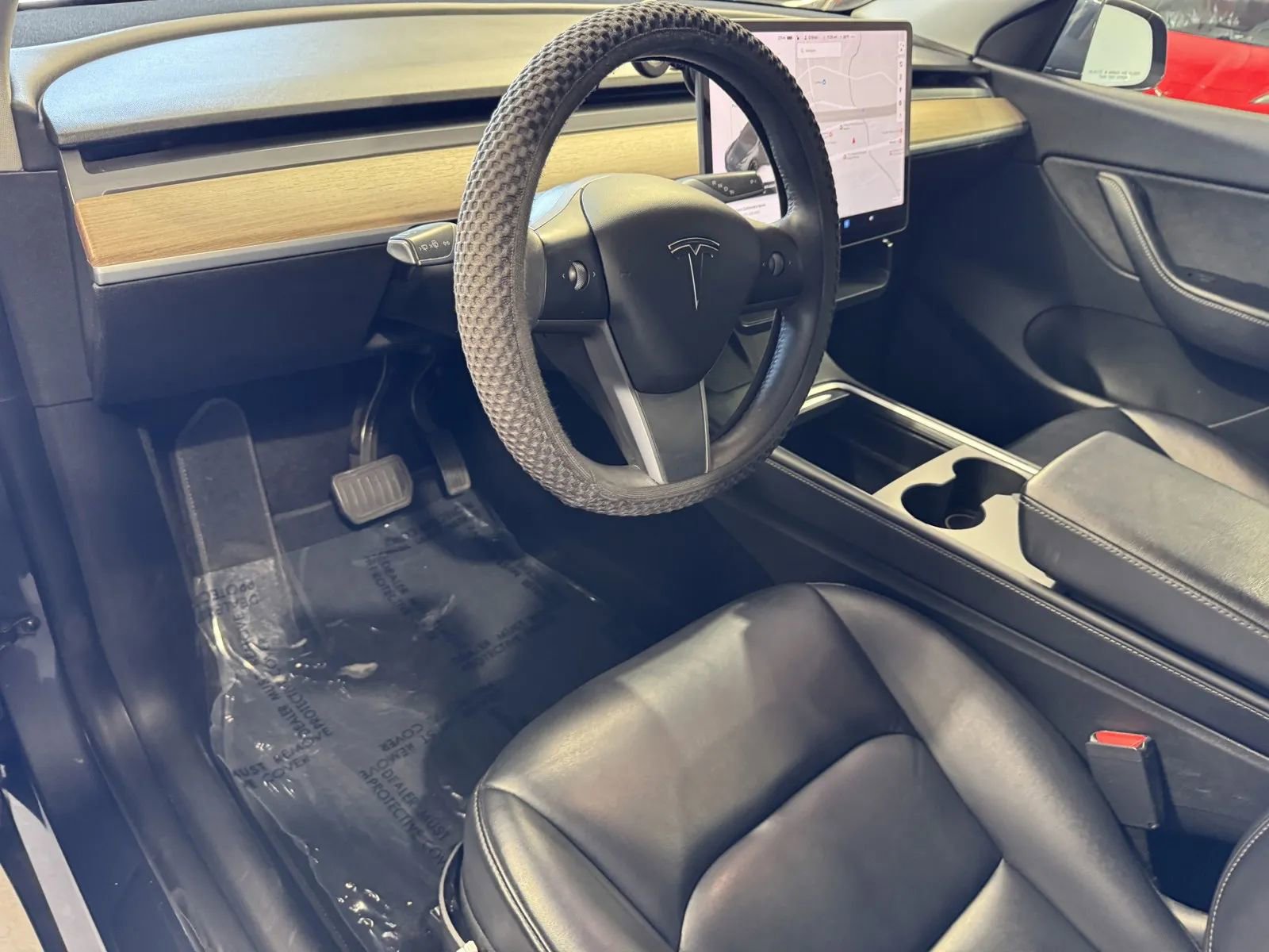 Used 2022 Tesla Model Y Long Range image 11