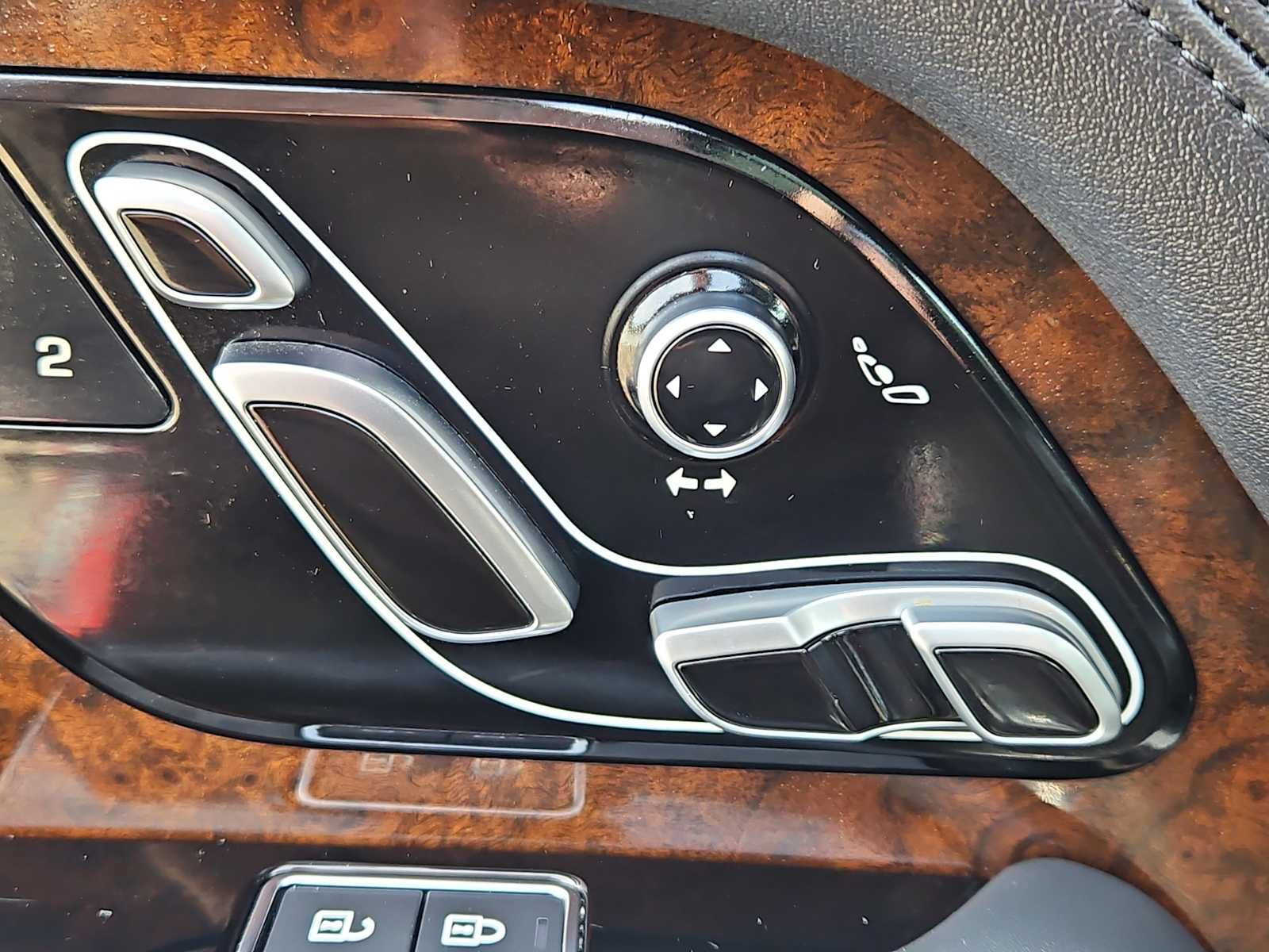 Used 2021 Land Rover Range Rover P525 Westminster Edition image 15